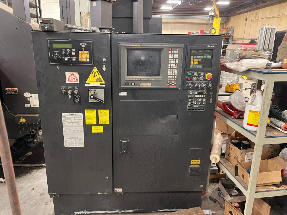 Amada / Apelio #357V, punch / laser combo, 33 tons punching capacity, 2000 watt, Fanuc 16L controller, 50 x - Image 3