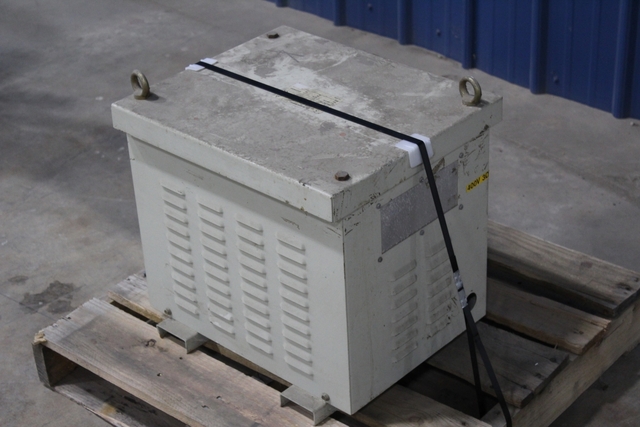 60 KVA 460 Primary, 400 Secondary, Busto Garolfo, Auto Transformer, 1998 - Image 4