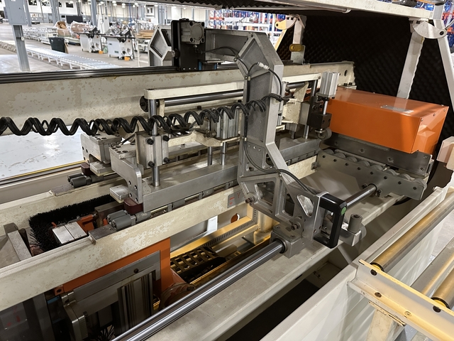 Hipoint #NZK8E, CNC Machining Center, 39.4" width x 1.6" thick max Panel Size, 11" min. Panel length, 2 HP - Image 6
