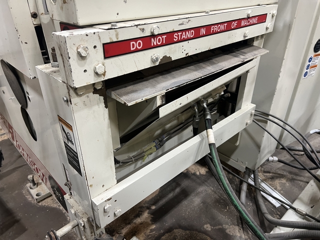 Mereen-Johnson, Power Table, (2) Bottom & (2) Top Rolls, Manual Board Height Adjustment - Image 1