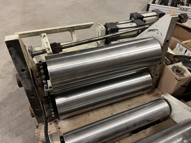 Mereen-Johnson, Power Table, (2) Bottom & (2) Top Rolls, Manual Board Height Adjustment - Image 7
