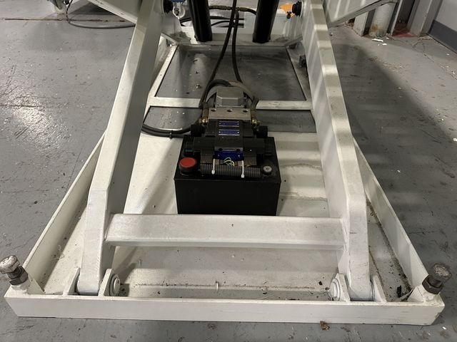Nanxing #MF7112, 27" x 94" Scissors Lift, 27" x 94" Top w/Rollers, 480 V - Image 7