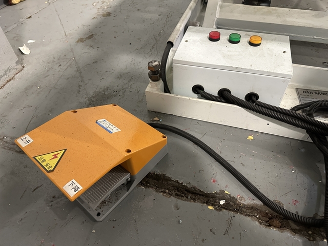Nanxing #MF7112, 27" x 94" Scissors Lift, 27" x 94" Top w/Rollers, 480 V - Image 10