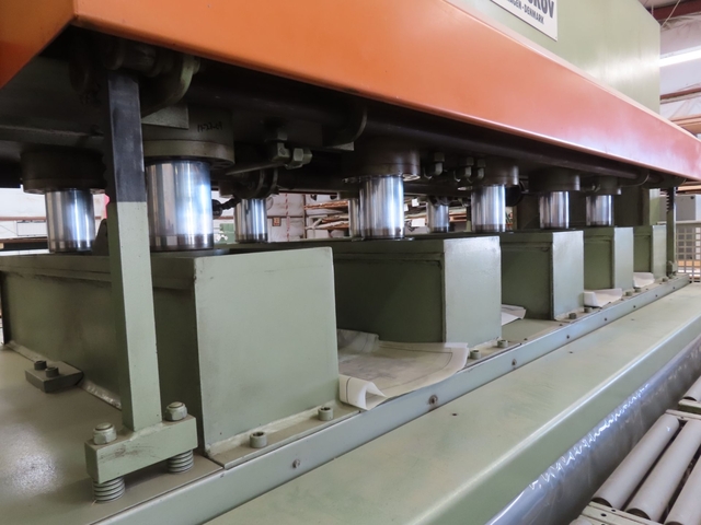 Sennerskov #GLP-12651, Hot Press, 5' x 10' Platen Size, 80 kW - Image 5