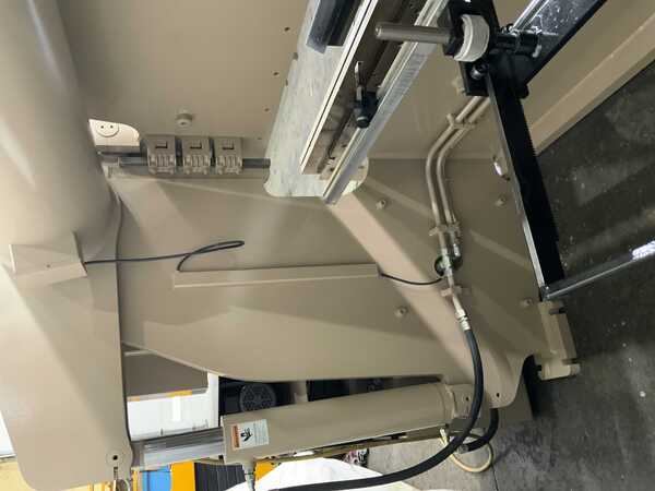 175 Ton, Accurpress #717512, Hydraulic Press Brake, 12' overall Bed & Ram, 10.3' Between Center, 8" Ram - Image 8
