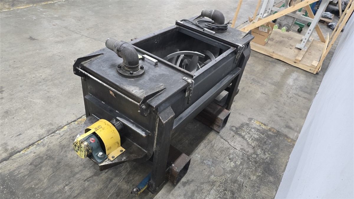 16 cu.ft. Lowe Industries #C-16, Platform Double Ribbon Blender, 3" diameter Mixing Shaft, 1.5" width x 0.5" - Image 4