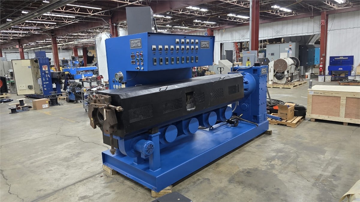 4.5" Merritt/Davis Standard, Single Screw Extruder, Air Cooled, 24:1 L/D Barrel, (5) Barrel & (4) Die Zones - Image 1