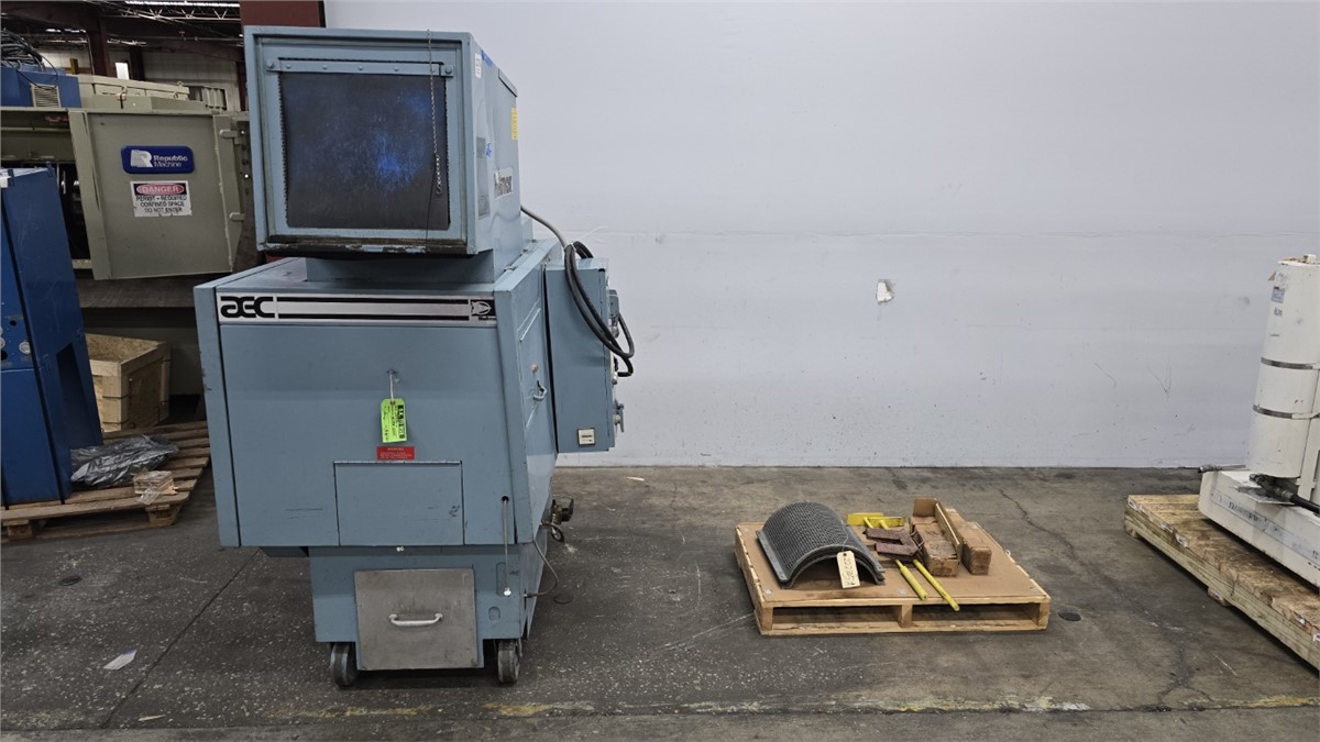 12" x 15" Nelmor #RG1215M1, Granulator, 3-Blade Rotor, (2) Bed Knives, 58" Infeed height, 0.5" Screen, 20 HP - Image 2
