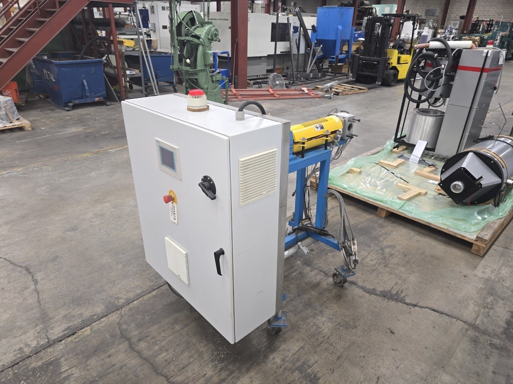 Polymer Systems Inc. #EGP-38, Melt Pump, 44" Centerline height, 1.67 liter/min. Flow Rate, 3000 psi, 2 HP - Image 9