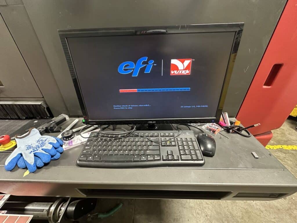 EFI #VUTEk-GS-3250, UV Hybrid Industrial Printer, 1000/600 dpi Resolution, 126.5" width x 2" thick max Media - Image 10