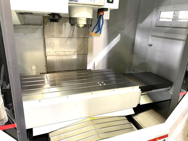 Bridgeport #XR-1000, 4-Axis CNC Vertical Machining Center, 40" X, 24" Y, 24" Z, 51.18" x 23.6" Table, 30 HP - Image 3