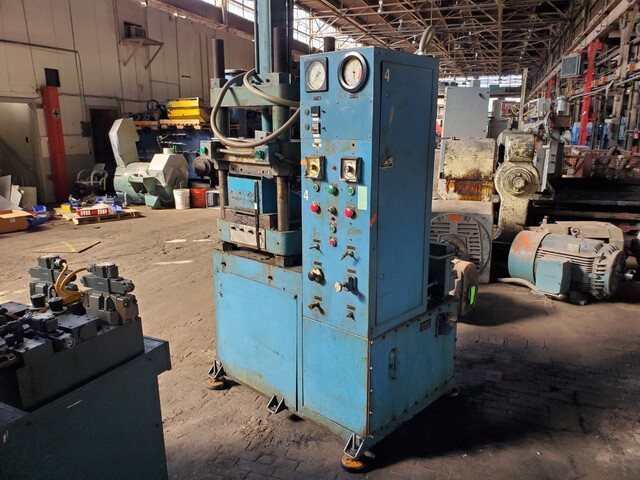 75 Ton, Wabash, Transfer Press, 4-Post, 7/18" Stroke, 15" x 15" Platens - Image 4