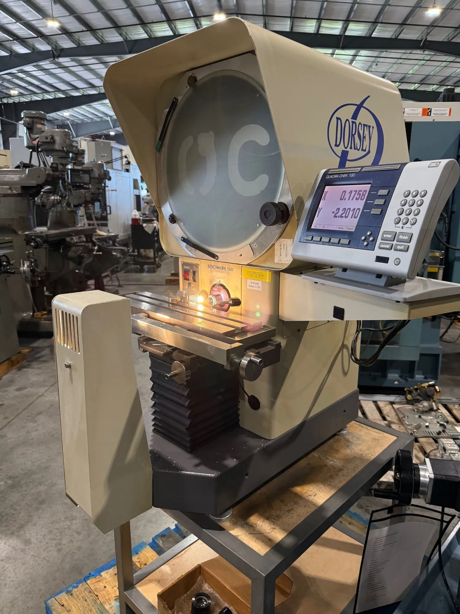 16" Dorsey #16H, optical comparator, 18" x5" tbl., 10/50X lens, surface illumination, Quadra-Chek 100 2-Axis - Image 4