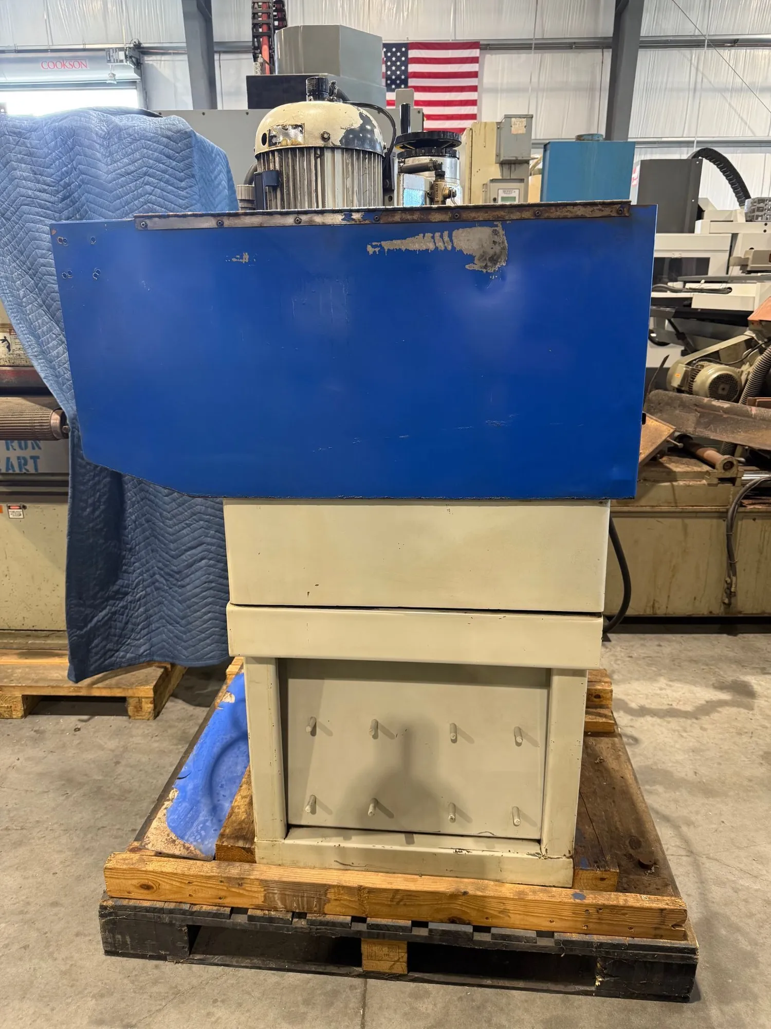 DCM Wilson Tool #PDG-5-3, automatic rotary surface grinder, 18" table diameter, 6" 3-jaw chuck - Image 6