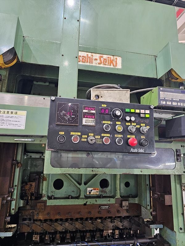 45 Ton, Asahi Seiki #STP-45, transfer press, 2.56" stroke, 13.78" Shut Height, 12 station die set, 3" pitch - Image 3