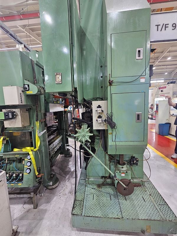 45 Ton, Asahi Seiki #STP-45, transfer press, 2.56" stroke, 13.78" Shut Height, 12 station die set, 3" pitch - Image 6