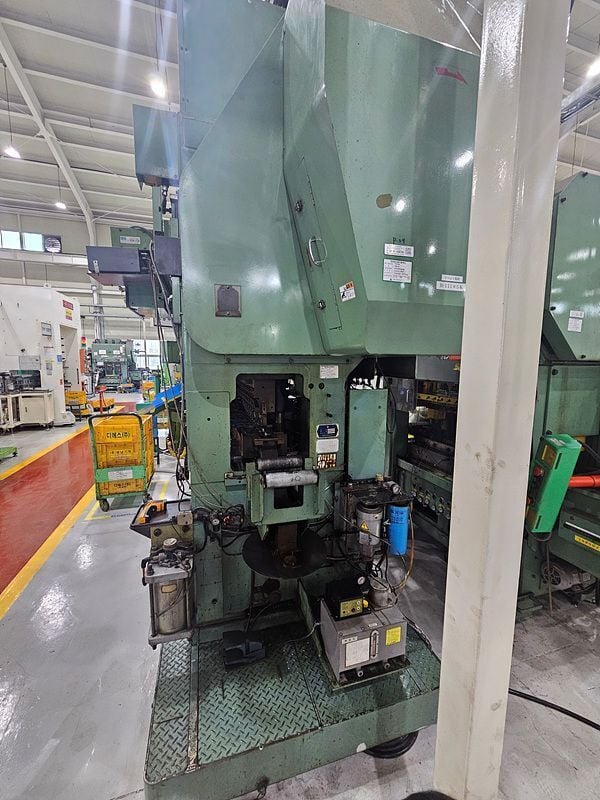 45 Ton, Asahi Seiki #STP-45, transfer press, 2.56" stroke, 13.78" Shut Height, 12 station die set, 3" pitch - Image 7