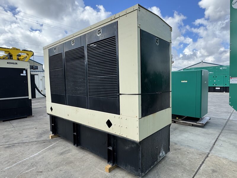 400 KW Detroit Diesel #JUREOZD, diesel generator set, 277/480 Volts, 3-phase, 751 hours, 635 HP @ 1800 RPM - Image 1