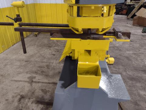 6-1/2" x 6-1/2" x 1/2" Geka #Hyd-110, 110 ton, hydraulic ironworker, 3" stroke, dual rams, foot pedal, 1999 - Image 10