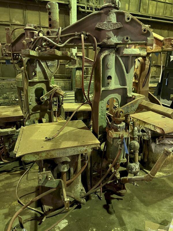 Osborn #3161-20 rotolift molding machine, S/N 18967-B, parts - Image 1