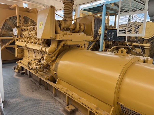 1030 KW Caterpillar Kato #D399, 347/600 Volts, 4017 hours, 1200 RPM - Image 4