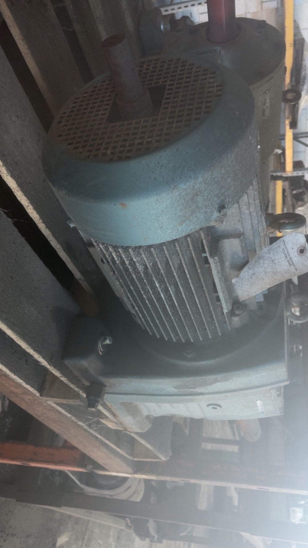 10 HP, 1740 RPM, Sew ##DFV132M4, gear motor parallel, 95 RPM out, 230/460 Volts, TEFC, Service Factor 1.00 - Image 3