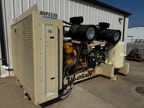 Doosan #XHP1170, high pressure air compressor, C15 diesel engine - Image 1
