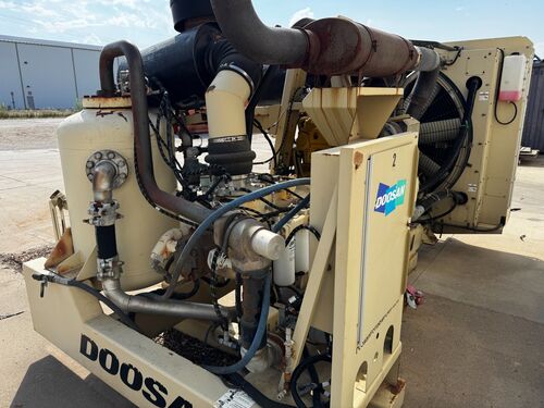 Doosan #XHP1170, high pressure air compressor, C15 diesel engine - Image 2