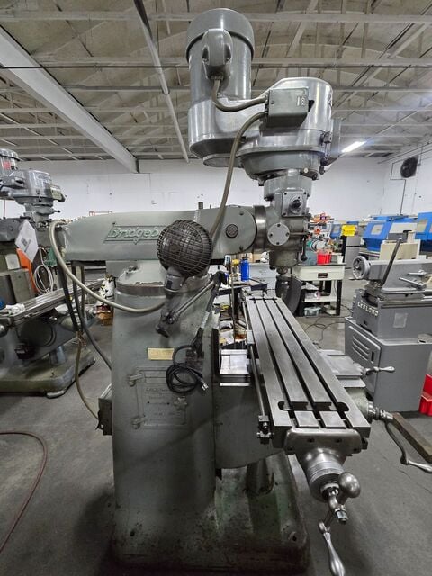Bridgeport #Series-I, vertical mill, 9" x42"tbl, 1.5 HP variable speed, 31" X, 12" Y, 16" Z, 4200 RPM, R-8 - Image 3