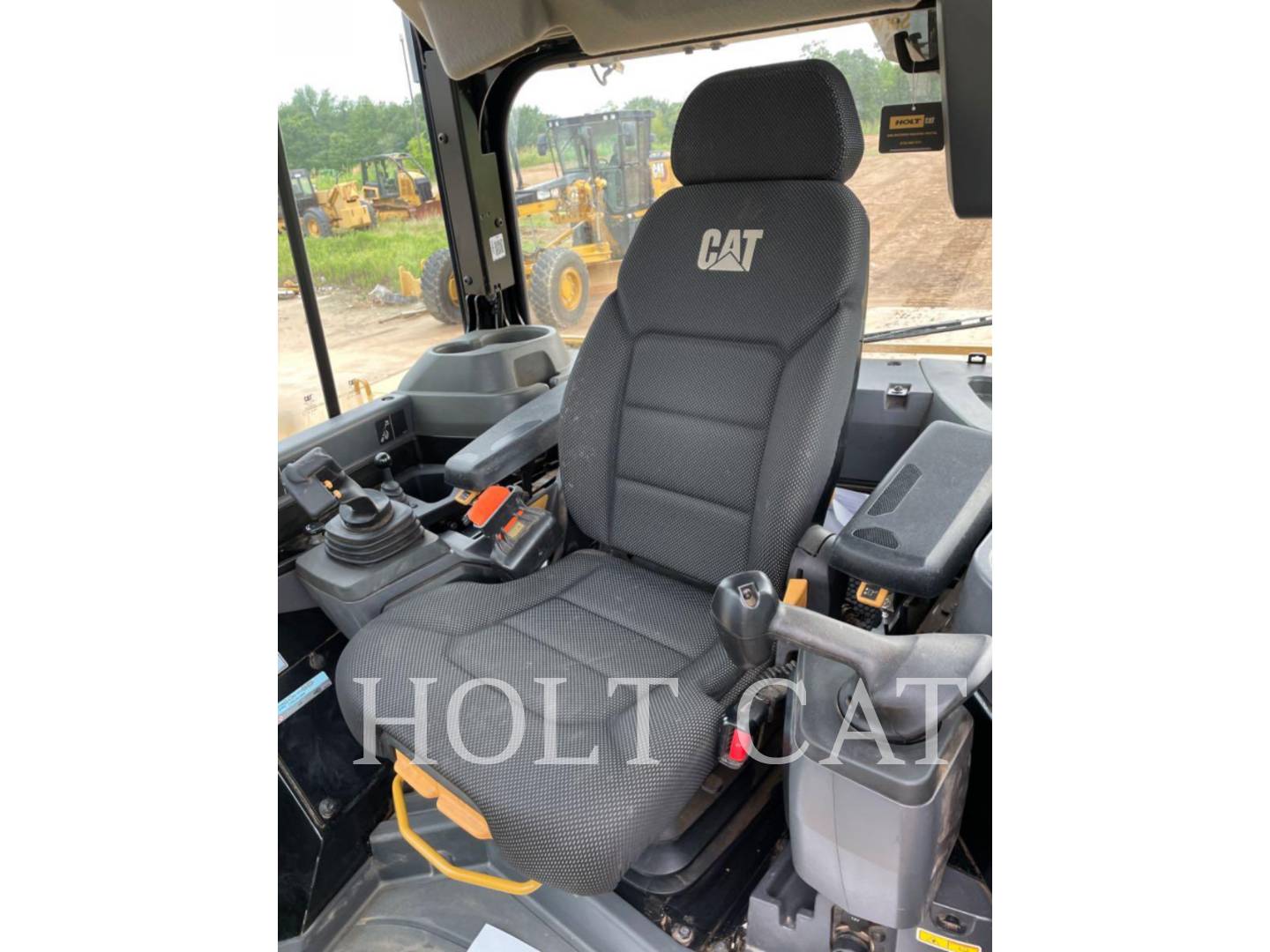 Caterpillar D6 3D, Crawler Dozer, 833 hours, S/N: HNK01156, 2024 - Image 7