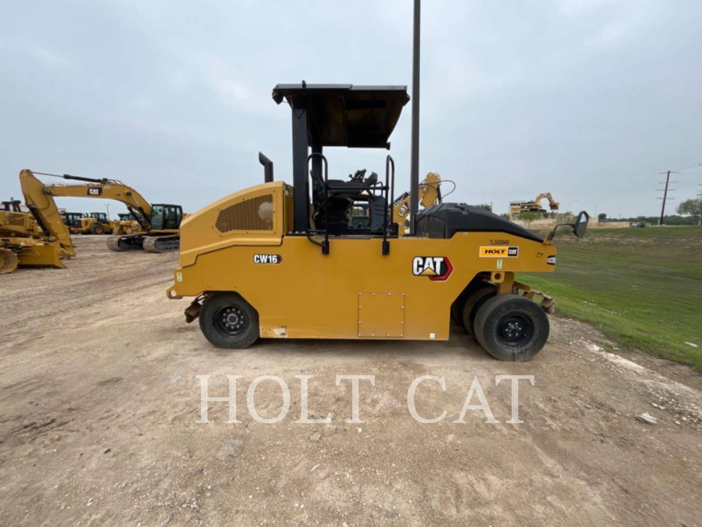 Caterpillar CW16, Vibratory Single Drum Asphalt, 254 hours, S/N: TL500849, 2024 - Image 2