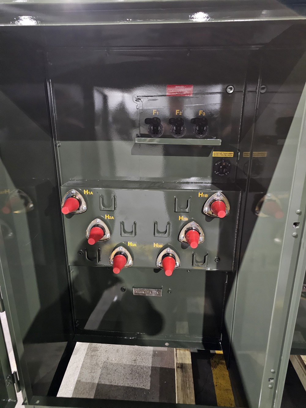 300 KVA 13200GrdY/7620 Primary, 208Y/120 Secondary, PAD, proCORE(immediate shipment available) - Image 2