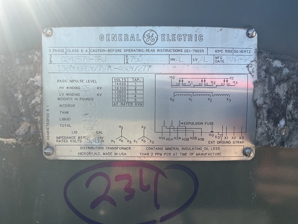 750 KVA 13800GY/7970 Primary, 480Y/277 Secondary, 3 phase, Padmount Transformer - Image 1