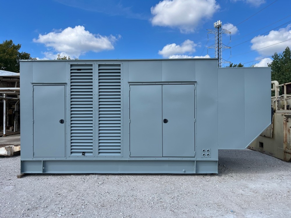 1000 KW MTU #16V2000, 480 Volts, 418 hours, Tier 2, enclosure w/ base tank, 2007 - Image 1