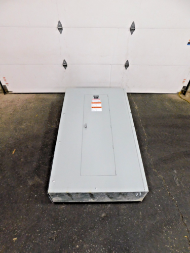 1200 Amp. General Electric CCB/-2, Panelboard, 208/120 V, 3 phase, 4 W, 14 breakers - Image 2