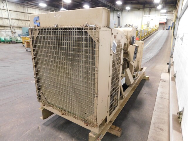 215 KW Cummins #440FDR7012, Standby Diesel Power Generator Set, 480/277 Volts, 1800 RPM, 264 KVA, 323A - Image 6