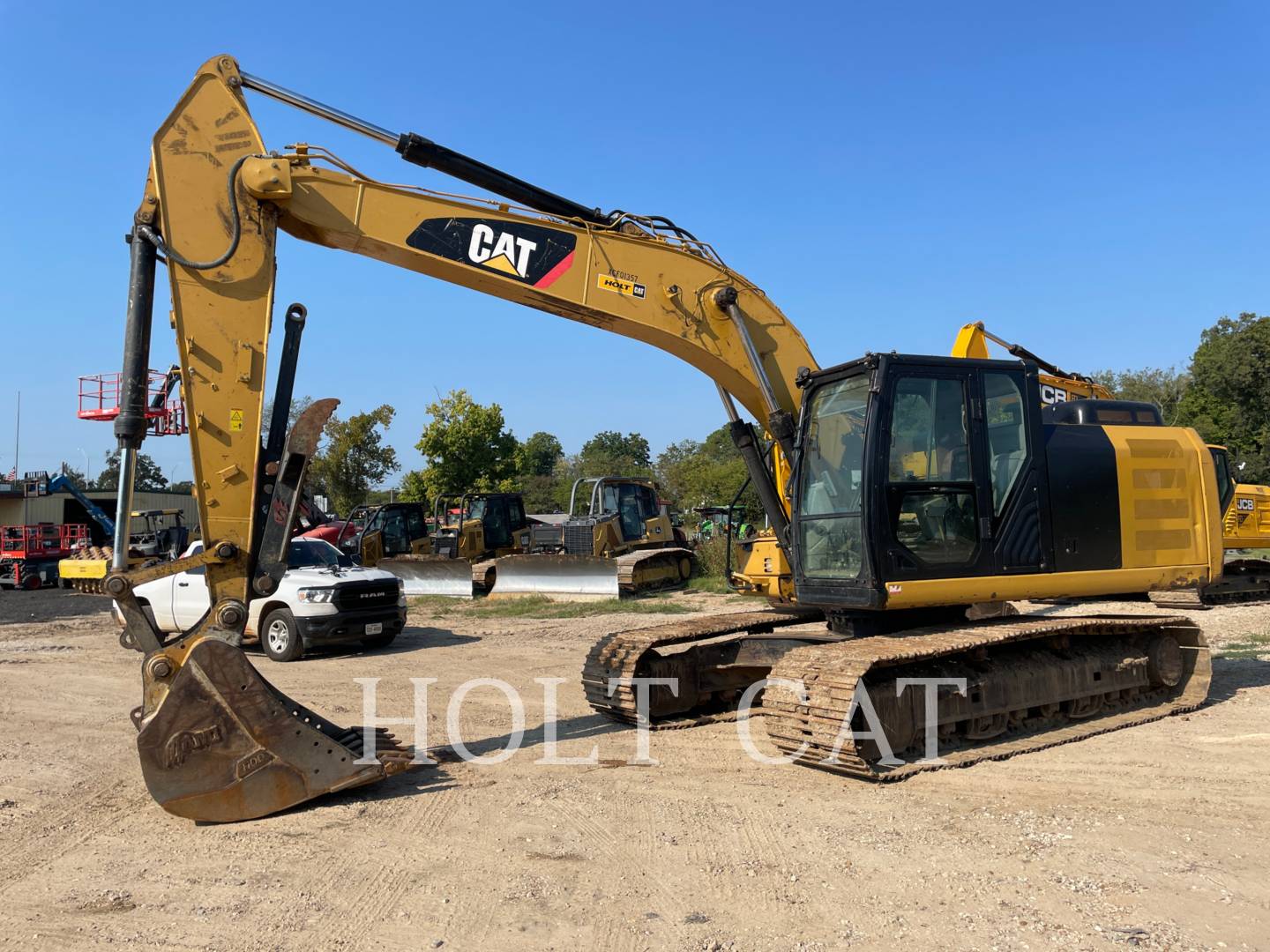 Caterpillar 323FL, Crawler Excavator, 6852 hours, S/N: XCF01357, 2016 - Image 1