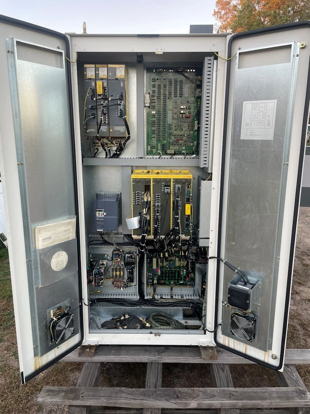 Fanuc #Robocut-Alpha-1B, Electrical Discharge Machine Machine, FOR PARTS, 220 V., 1996 - Image 7