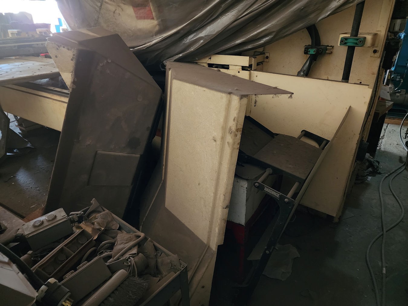 30 Ton, Strippit #FC-1250-MH, Punch Press, FOR PARTS, 42 station turret, 50" throat, roller ball table - Image 9