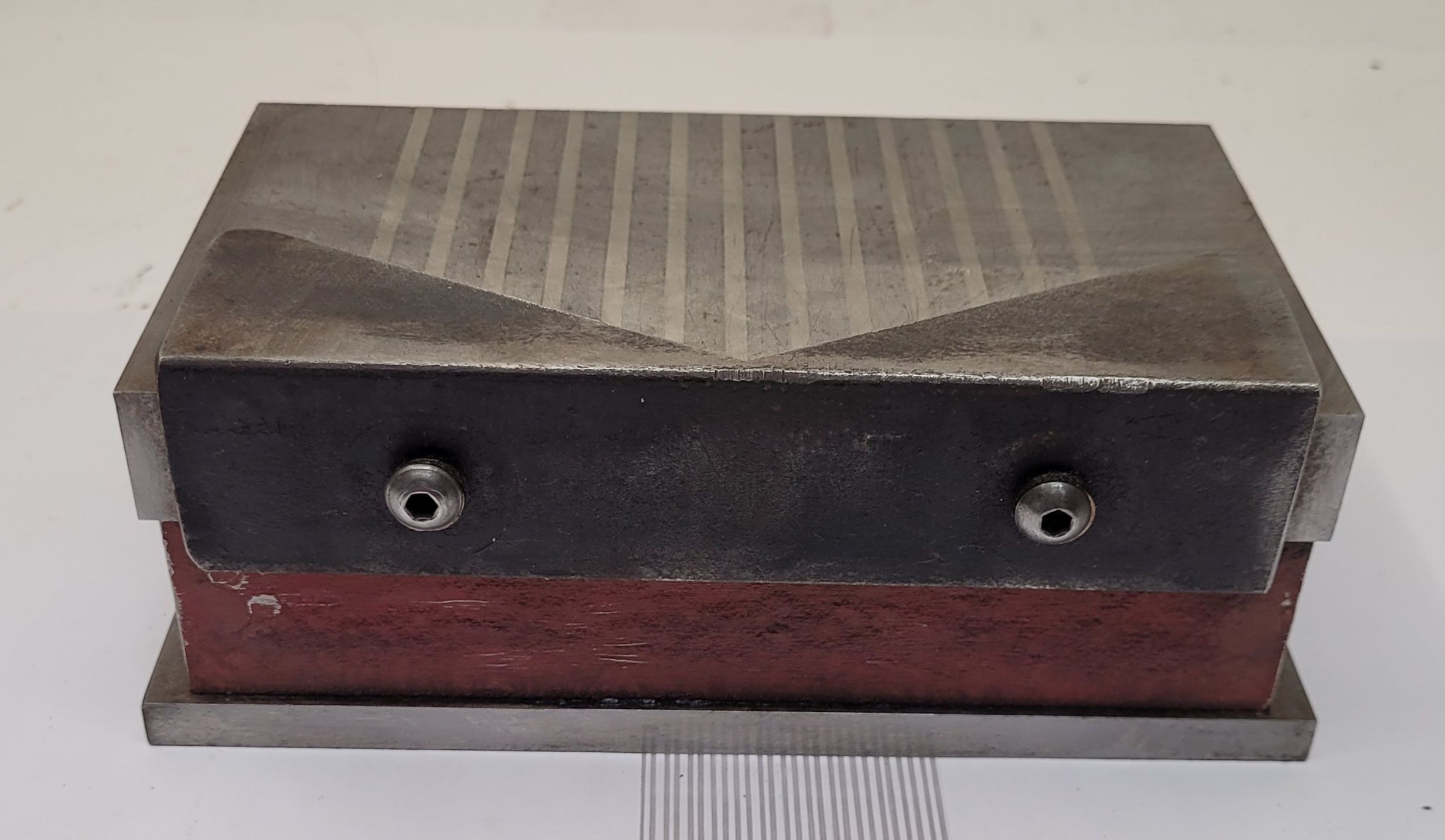 4" x 7" Suburban #MCB47, permanent magnetic chuck - Image 7