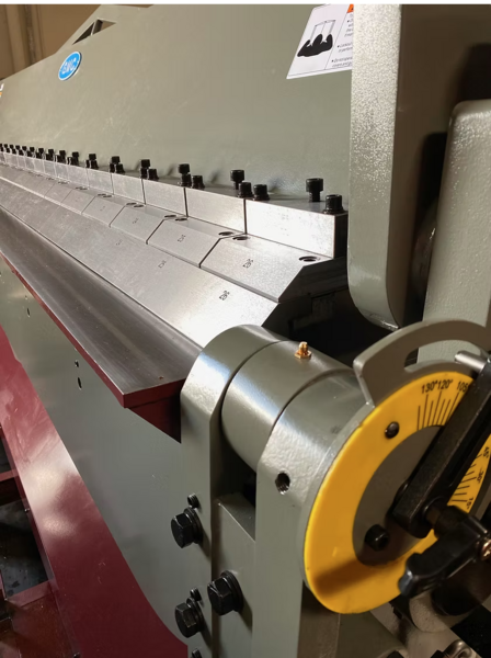 10 gauge x 10' GMC #HBB-1010, Box & Pan Brakes, 26" Back Gauge, hydraulic clamp, foot pedal, new - Image 2