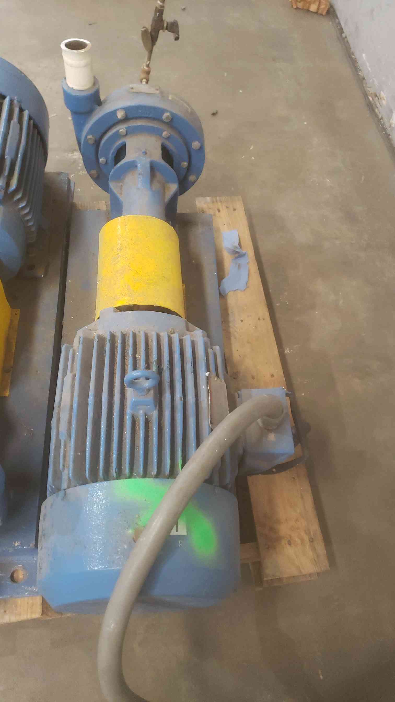 200 GPM @ 190 TDH, Paco #11-20953-733L-1, Motor and Pump Package, 20 HP, Reliance Duty Master XE, 460 V. - Image 1