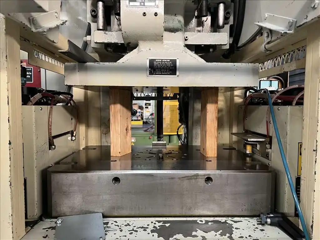 32 Ton, Minster #4SS, fixed base single point gap frame press, 3" stroke, 9.5"throat, 12" Shut Height, 1990 - Image 5