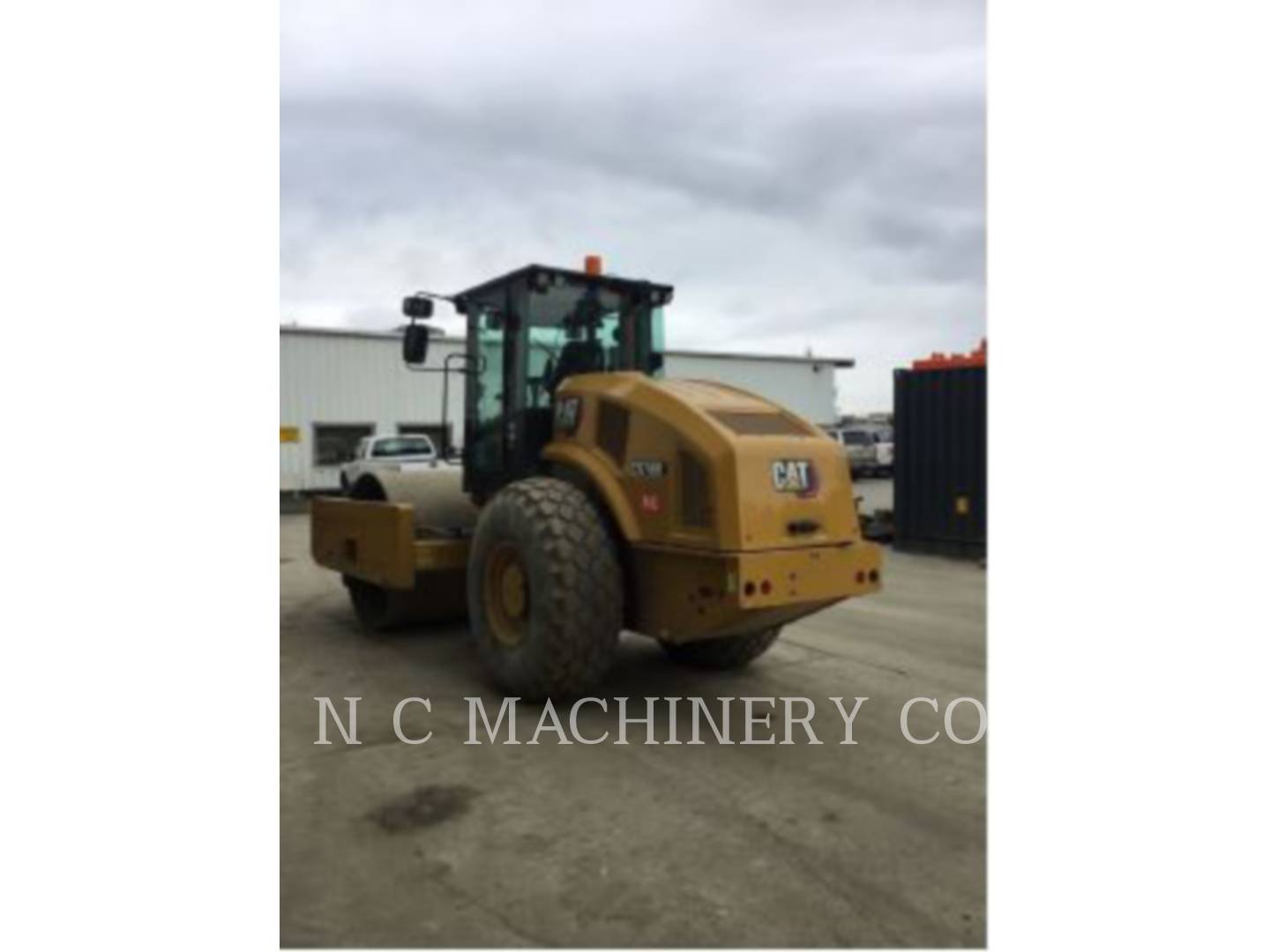 Caterpillar CS78B, Asphalt Paver, 3723 hours, S/N: S7800142, 2022 - Image 3