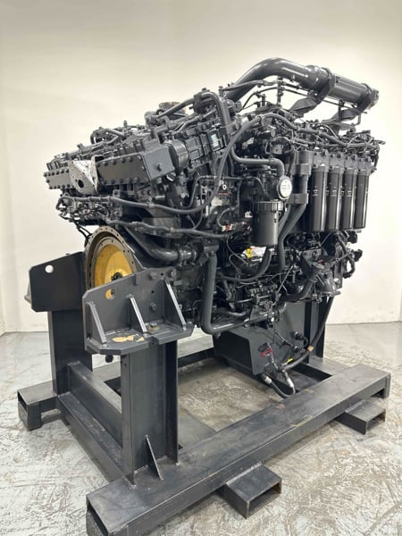 900 HP Komatsu #SAA12V140E-7, diesel engine, warranty - Image 3