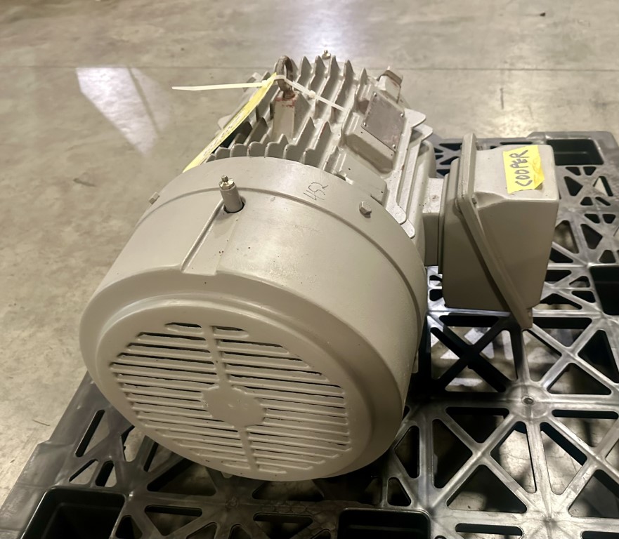 25 HP 3525 RPM Siemens, Frame 284TS, VFD rated, 460 Volts - Image 4