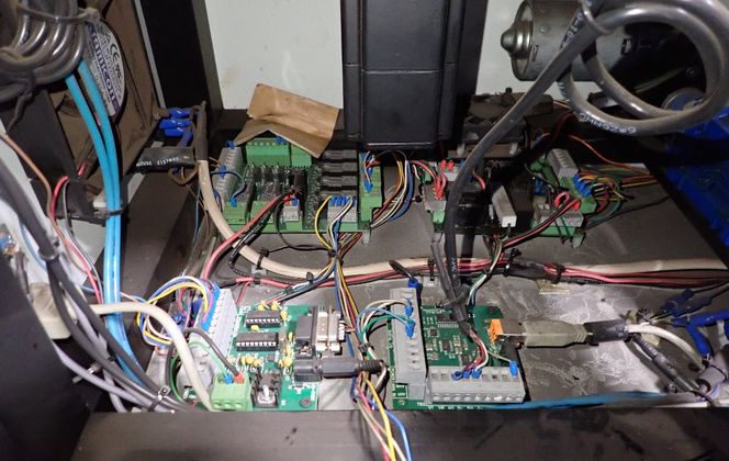 SAS Inc. #ALT-2000, Spring Analysis System, 4 Amps, 110-220 VAC - Image 7