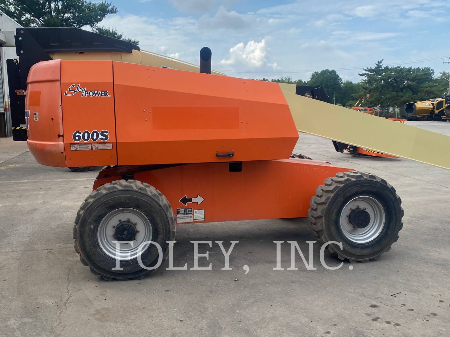 Jlg Industries, Inc. 600S, Articulated Boom Lift, 705 hours, S/N: 0300149426, 2011 - Image 1