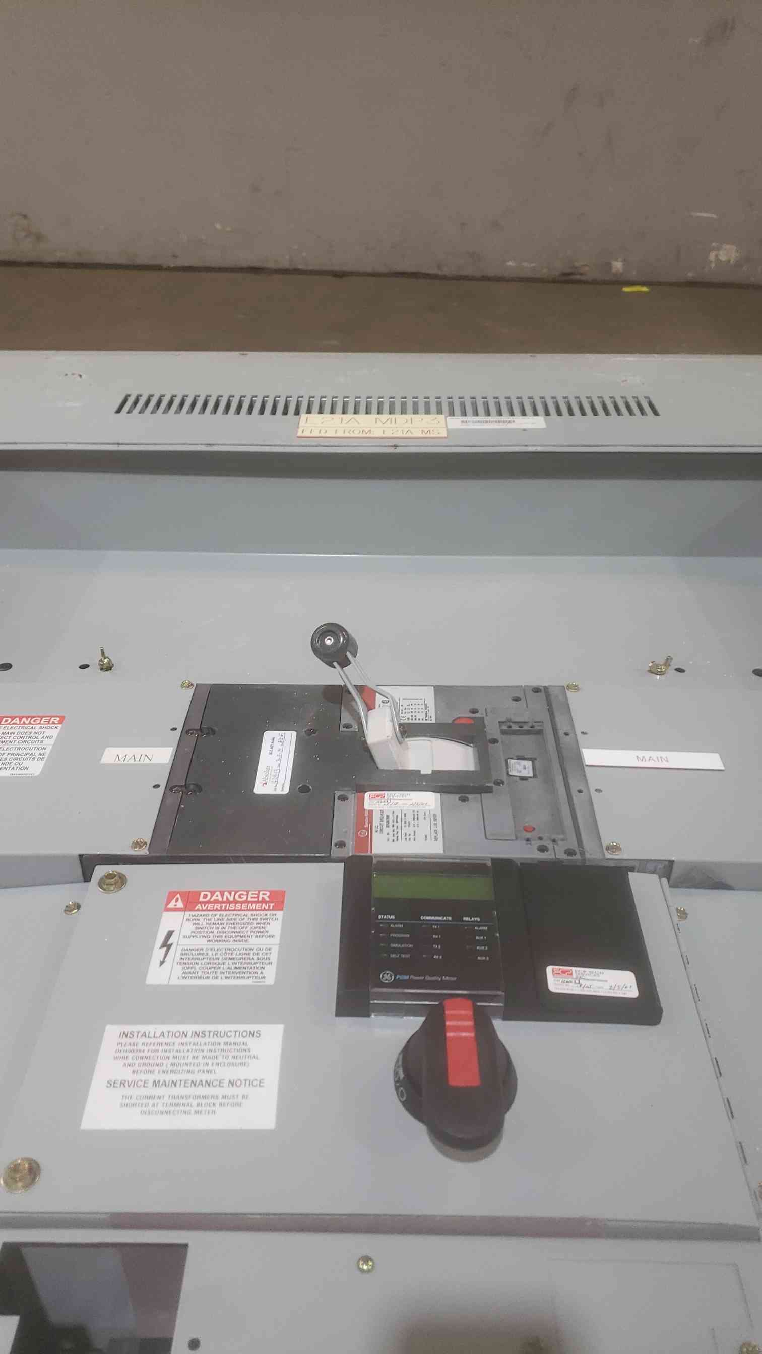 600 Amps, GE Spectra Series, Panelboard, 480 VAC, 3PH, 3W, Top Feed, 3 Breaker - Image 5