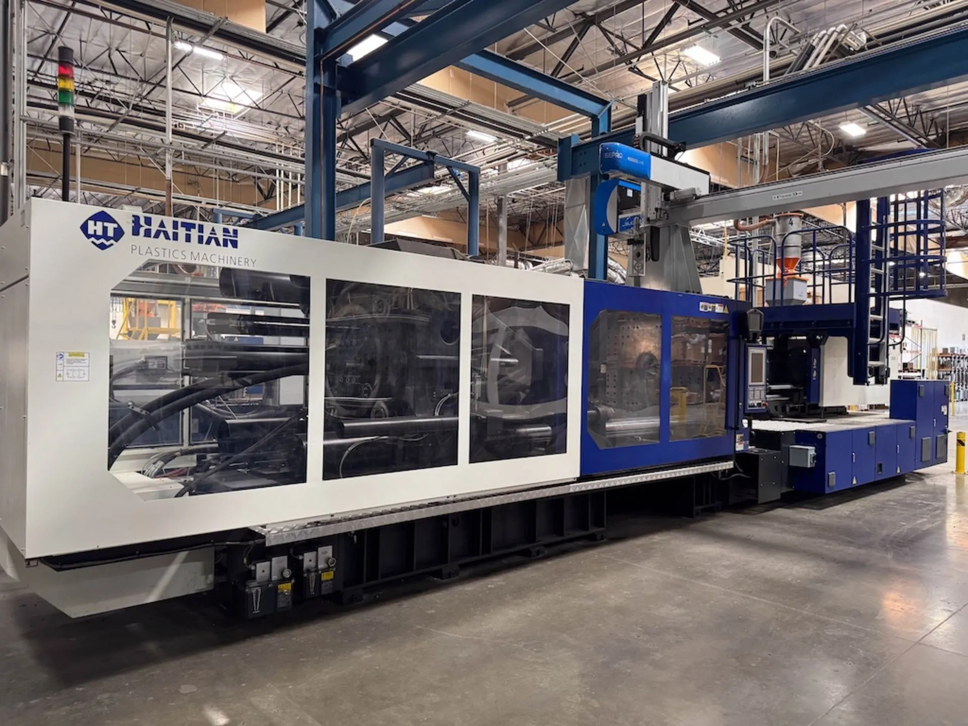 899 Ton, 95.98 oz., Haitian #MA8000II-6800, horizontal plastic injection molder, 39.37" x 39.37" tie bar - Image 1